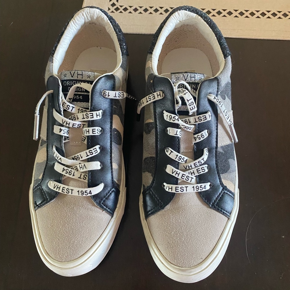 Vintage Havana sneakers